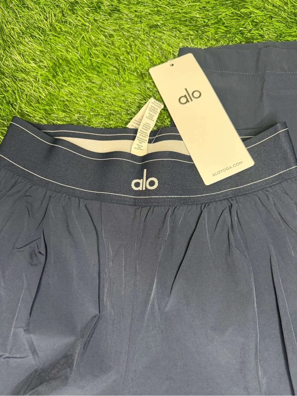ALO Yoga Navy Athletic pants with Branded Elastic Waistband